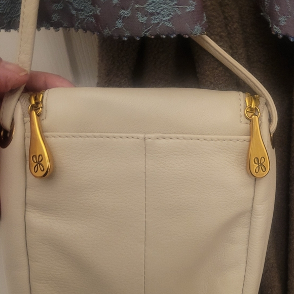 Cream Textured Crossbody Bag with Zipper - Picture 2 of 6